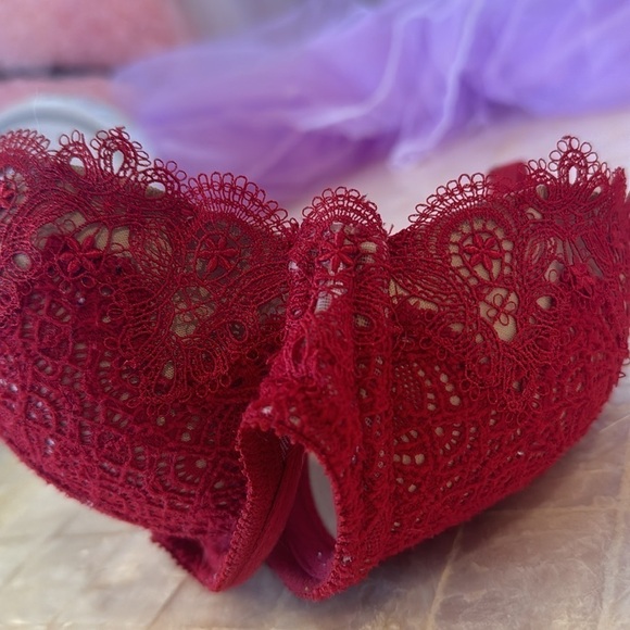 32D Victoria’s Secret Dream Angels lined Demi red lace bra nude delicate - Picture 3 of 9